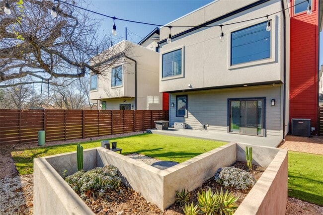 Building Photo - 1417 Kramer Ln