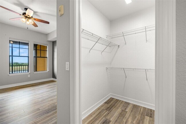 Building Photo - 99 Vivante Blvd