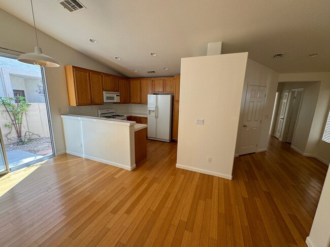 Building Photo - Single Story Home In The Heart Of Summerli...