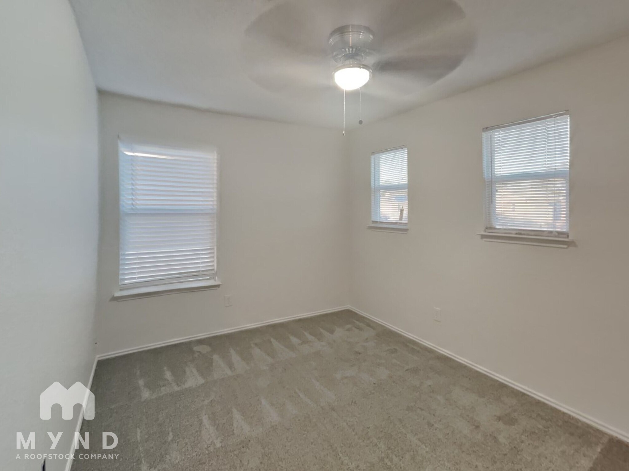 Building Photo - 1701 Haven Dr