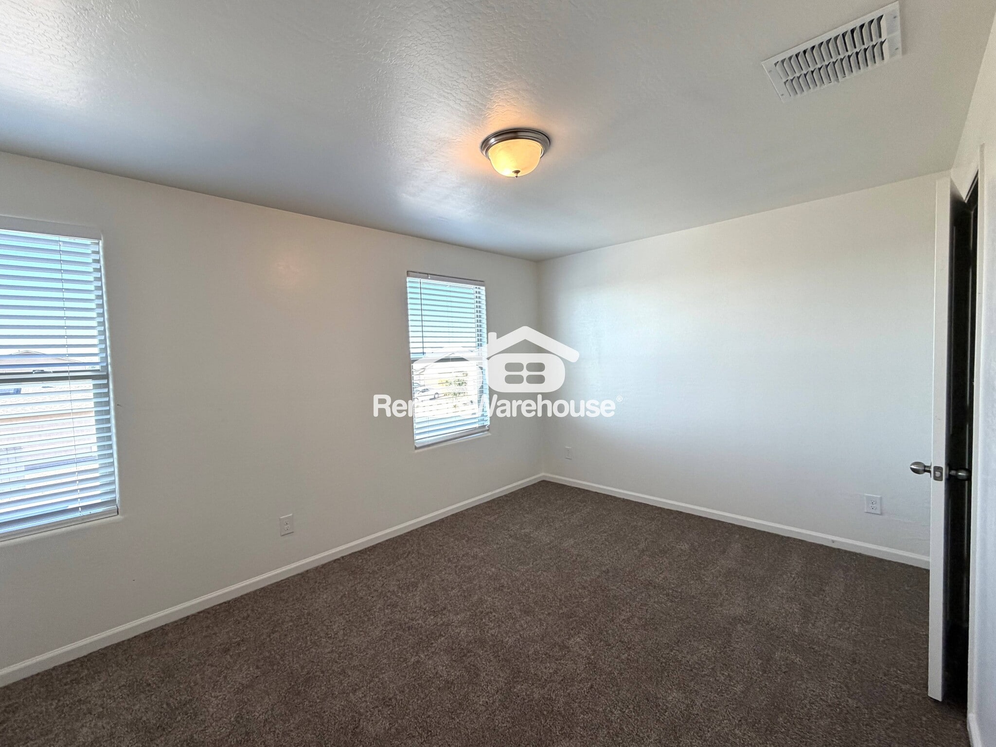 Building Photo - 3852 Princeton Ln