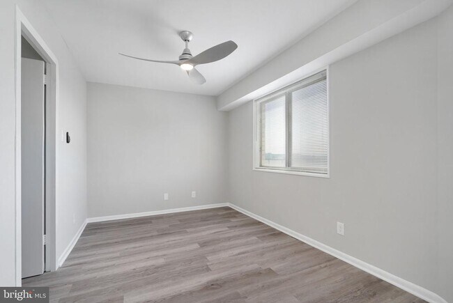 Building Photo - 5340 Holmes Run Pkwy