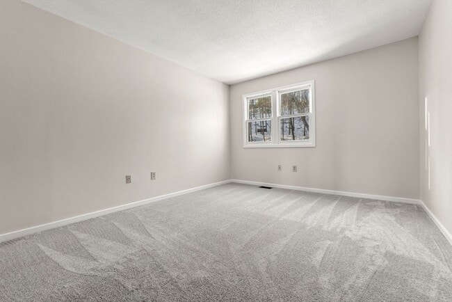 Building Photo - 5 Fillmore Rd