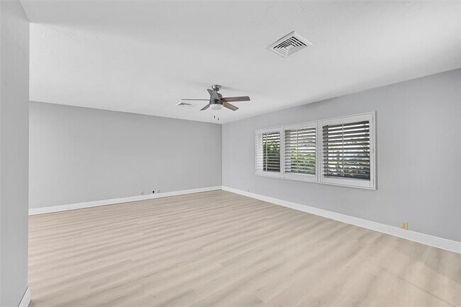 Building Photo - 681 Marine Dr