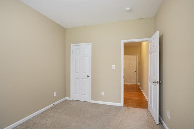 Building Photo - 434 Reynoldston Way