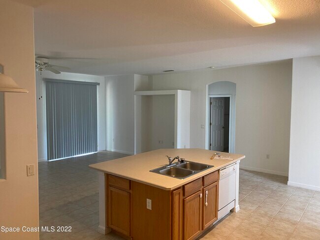 Building Photo - 1737 Fairlight St NW