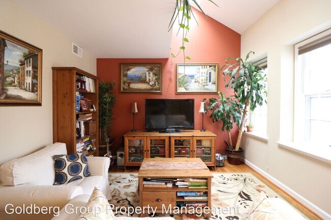 Building Photo - 2 br, 1 bath House - 3800 39th Street NW #...