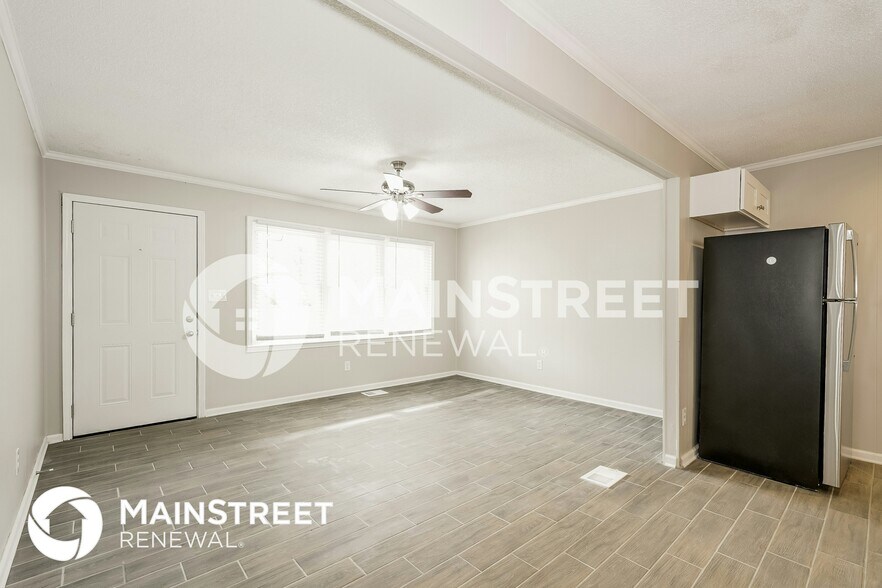 Building Photo - 35 Willow Ln NW