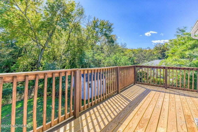 Building Photo - 204 Mill Creek Dr
