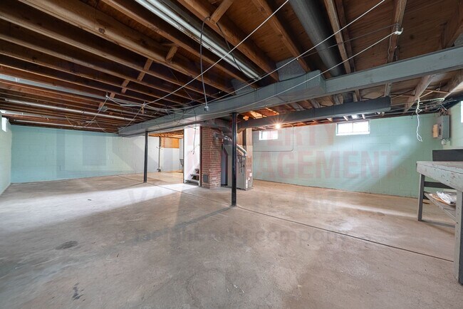 Building Photo - 1522 E 172nd St