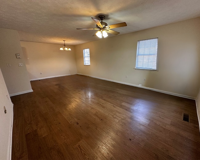 Building Photo - Leasing for Immediate Move-In!