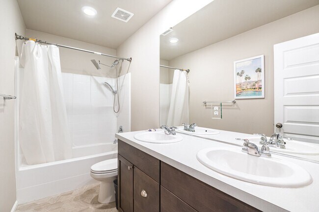 Building Photo - Spacious 5 bed 3 bath home in Puyallup