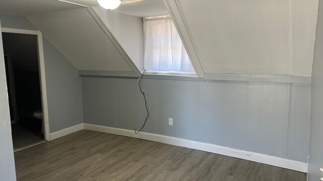 Building Photo - 2 Benefit St