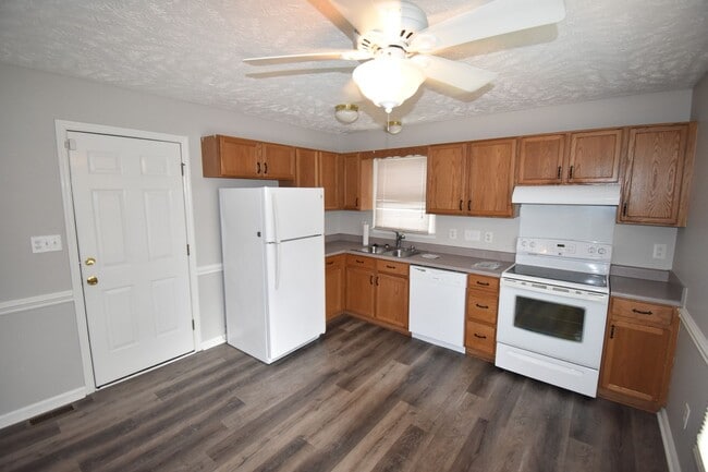 Building Photo - 6313 Applewhite Rd