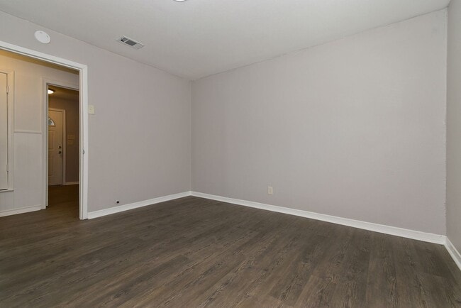 Building Photo - 50003 Del Ra Dr