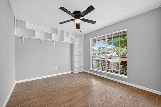 Building Photo - 9231 Baronsmede Dr