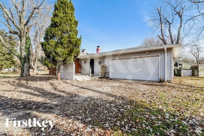 Building Photo - 145 Oleta Dr
