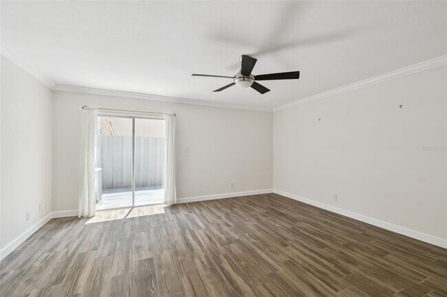 Building Photo - 408 S Arrawana Ave
