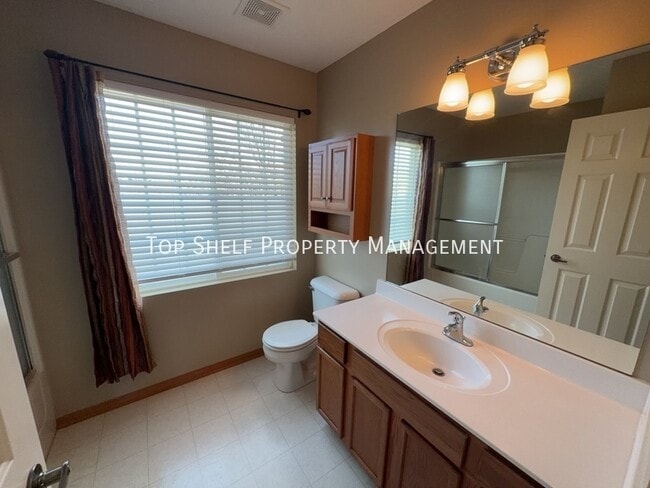 Building Photo - 4542 Meadow Valley Dr