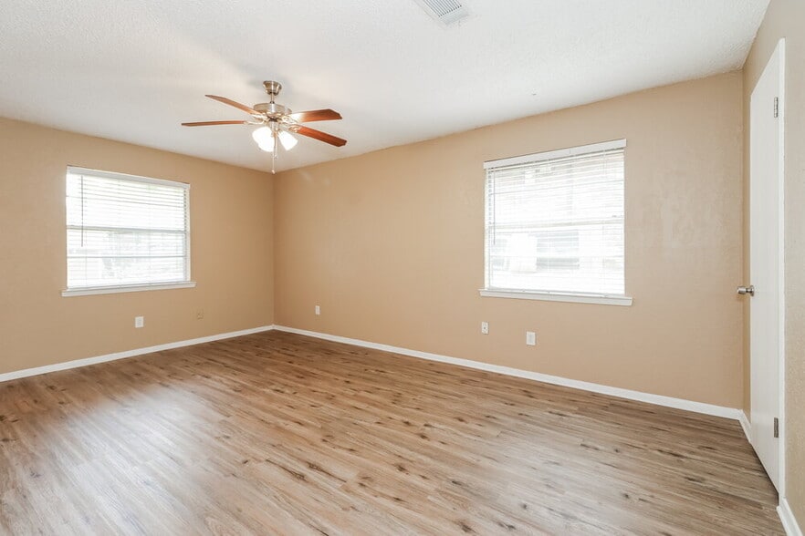 Building Photo - 7609 Ripple Creek Ct