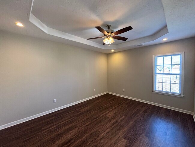 Building Photo - 152 Brighton Village Loop