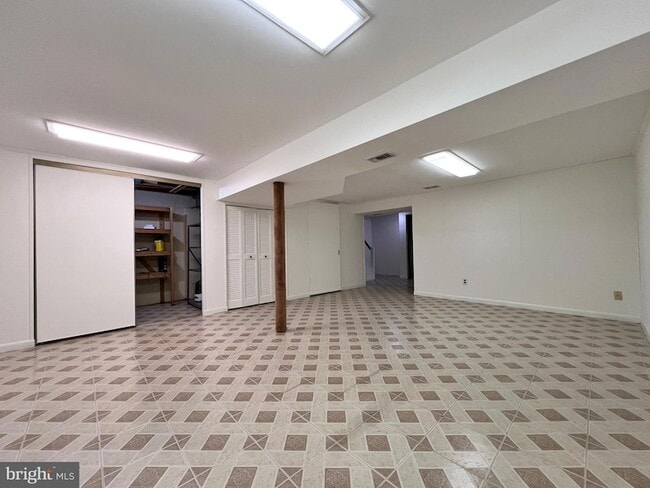 Building Photo - 10305 Crimson Tree Ct