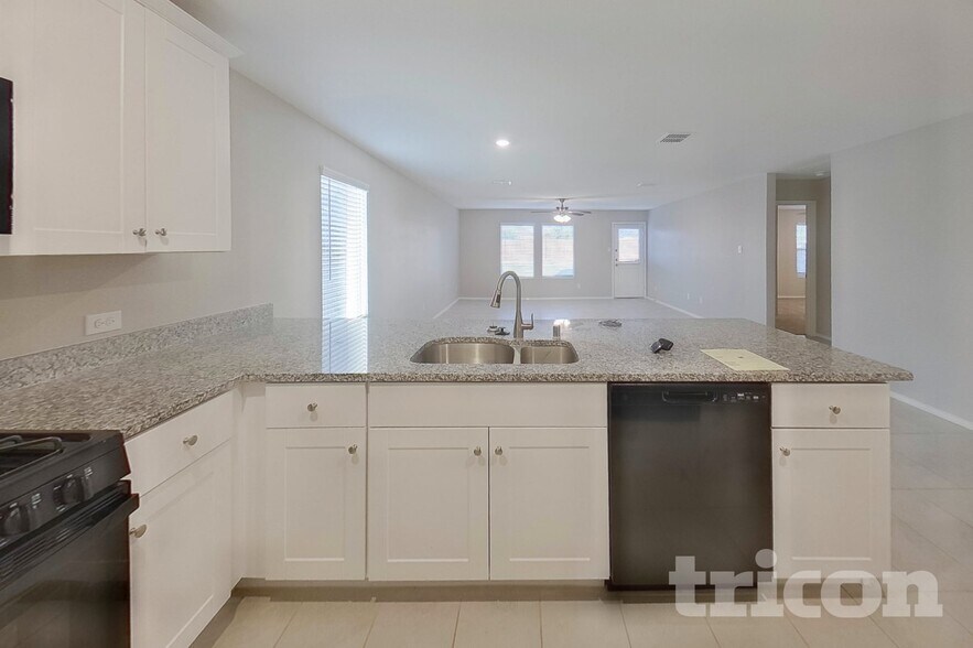 Building Photo - 1720 Clairborne Ct