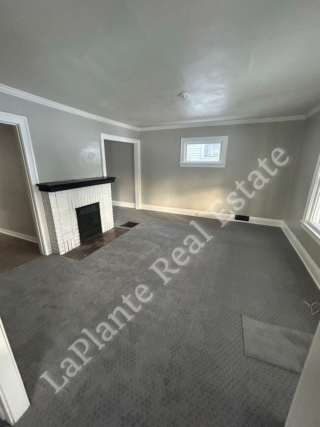 Building Photo - 1656 Macomber St