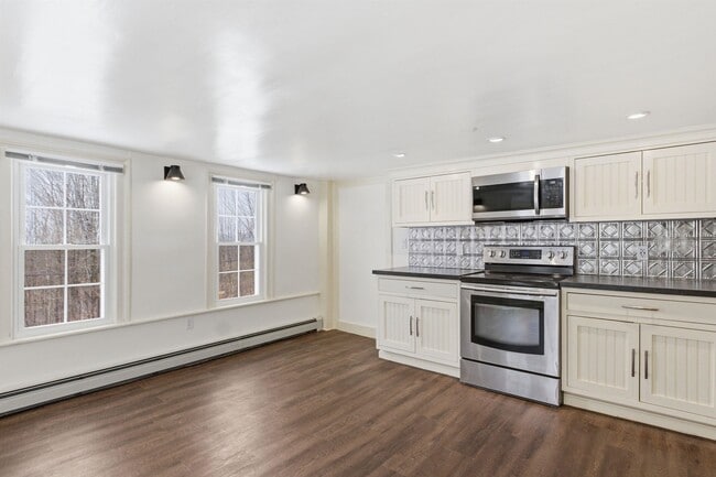 Building Photo - 24 Morrill Rd