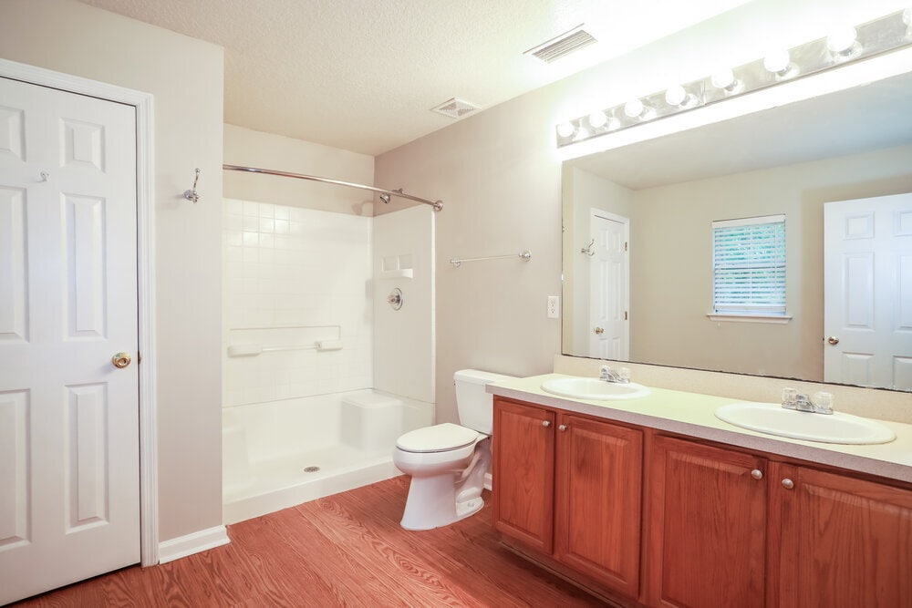 Building Photo - 11311 Justin Oaks Dr N