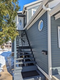 Building Photo - 837 W Stephenson St