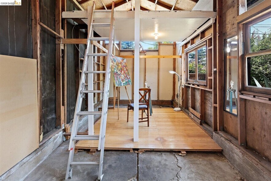Building Photo - 1385 Francisco St