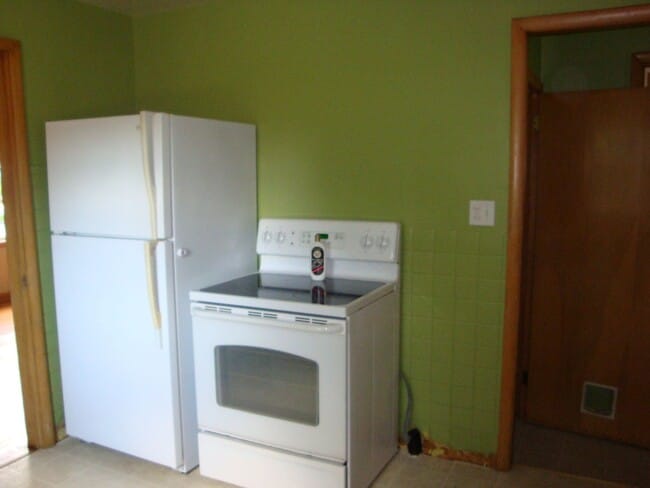 Building Photo - 3 Bedroom, 2 Bath Single Family Home in Quiet Kenosha Neighborhood