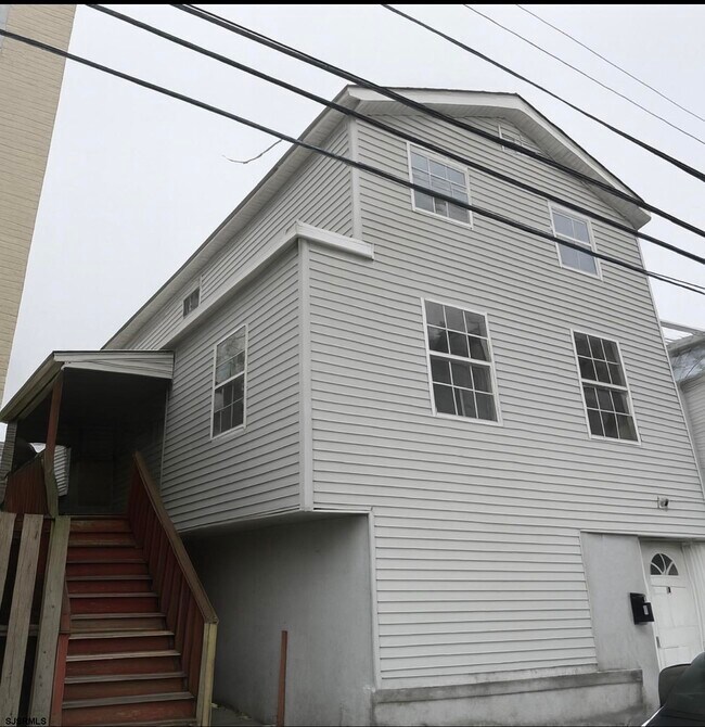 Primary Photo - 130 N Tennessee Ave