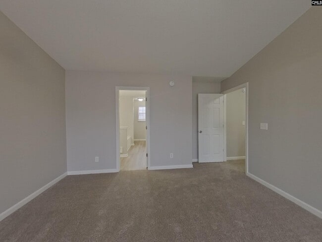 Building Photo - 415 Fox Trot Dr