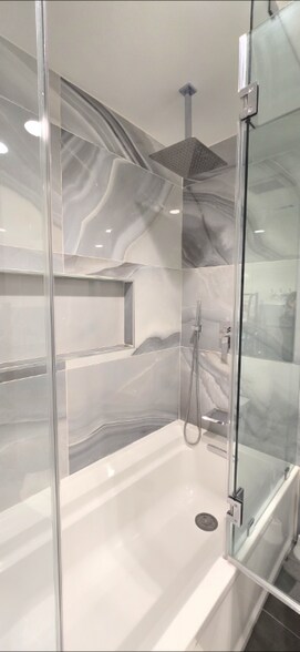 Building Photo - 12 undisclosed