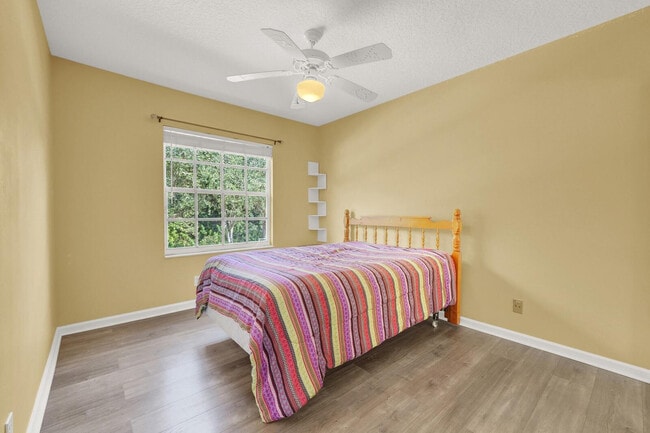 Building Photo - 10120 Boca Palm Dr