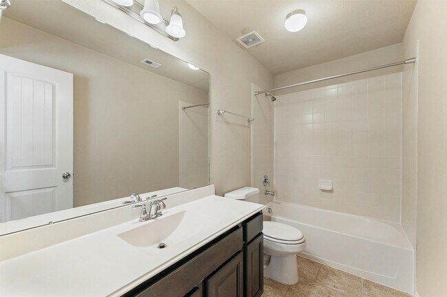 Building Photo - 91 West Wading Pond Circle