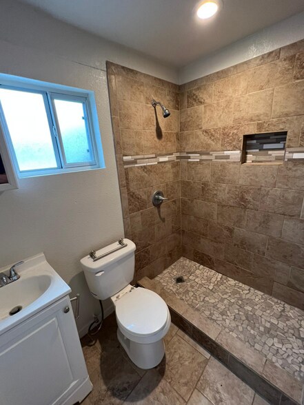 Building Photo - 3311 Hueco Ave