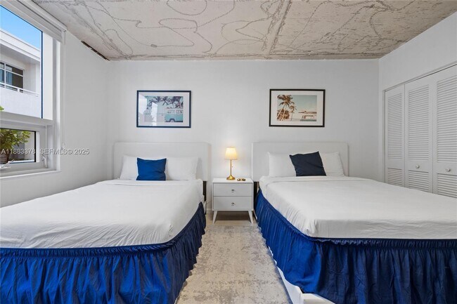 Building Photo - 3250 NE 1st Ave