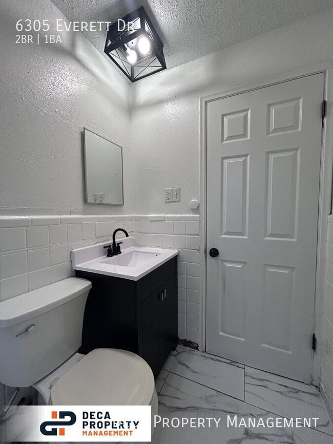 Building Photo - 6305 Everett Dr