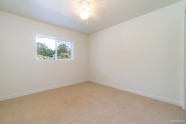 Building Photo - $3,400 | 3br/2ba Condominium in Sixty Park...