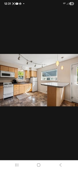 Building Photo - 1410 E Ash Ave