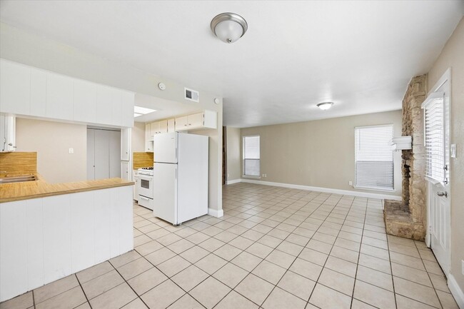 Building Photo - 8329 Fathom Cir