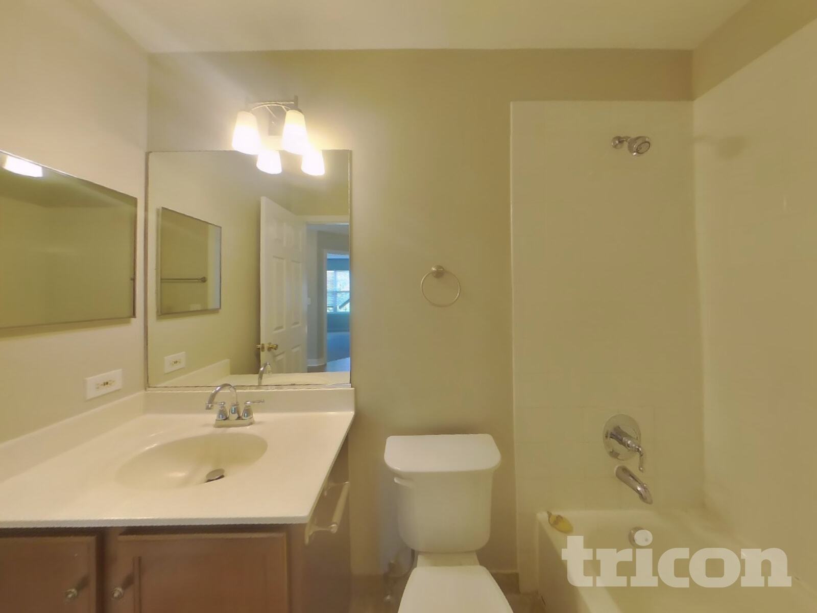 Building Photo - 220 Winding Canyon Way