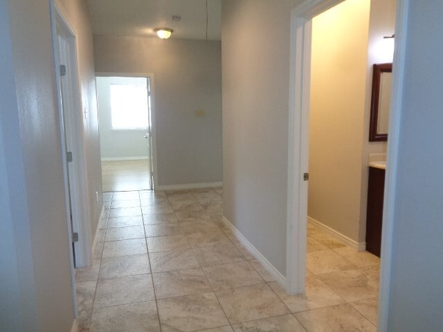 Building Photo - 21722 Tophill Dr