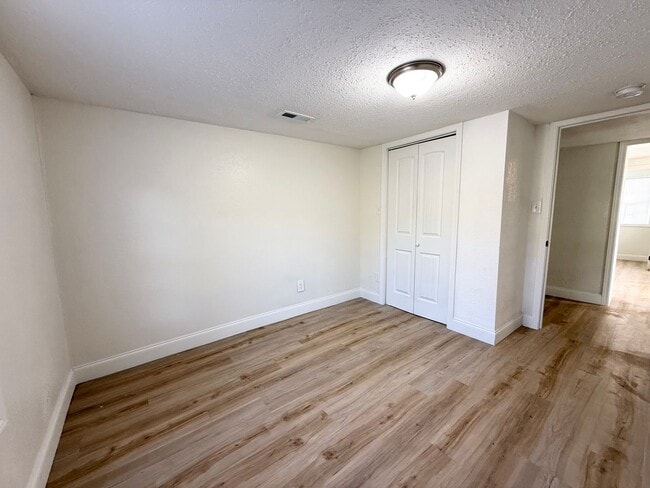 Building Photo - 443 Aud Orr Dr