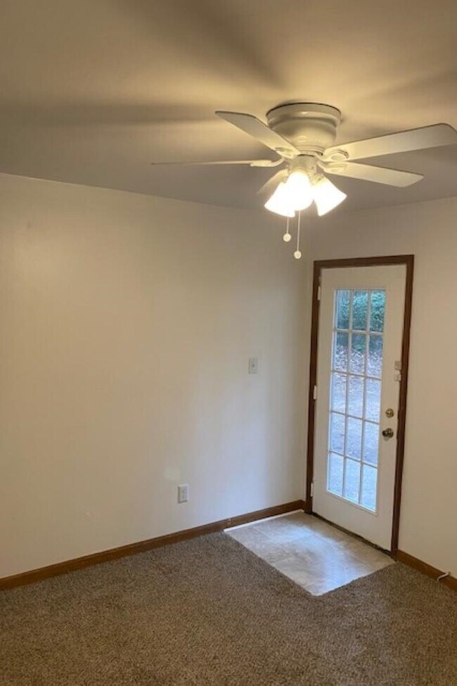 Building Photo - 177 Whetherbine Way W