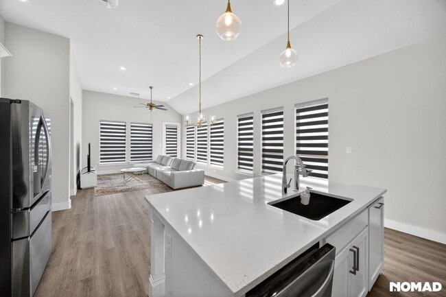 Building Photo - 1780 Dartmoor Dr