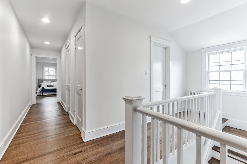 Building Photo - 60 Maple Ave